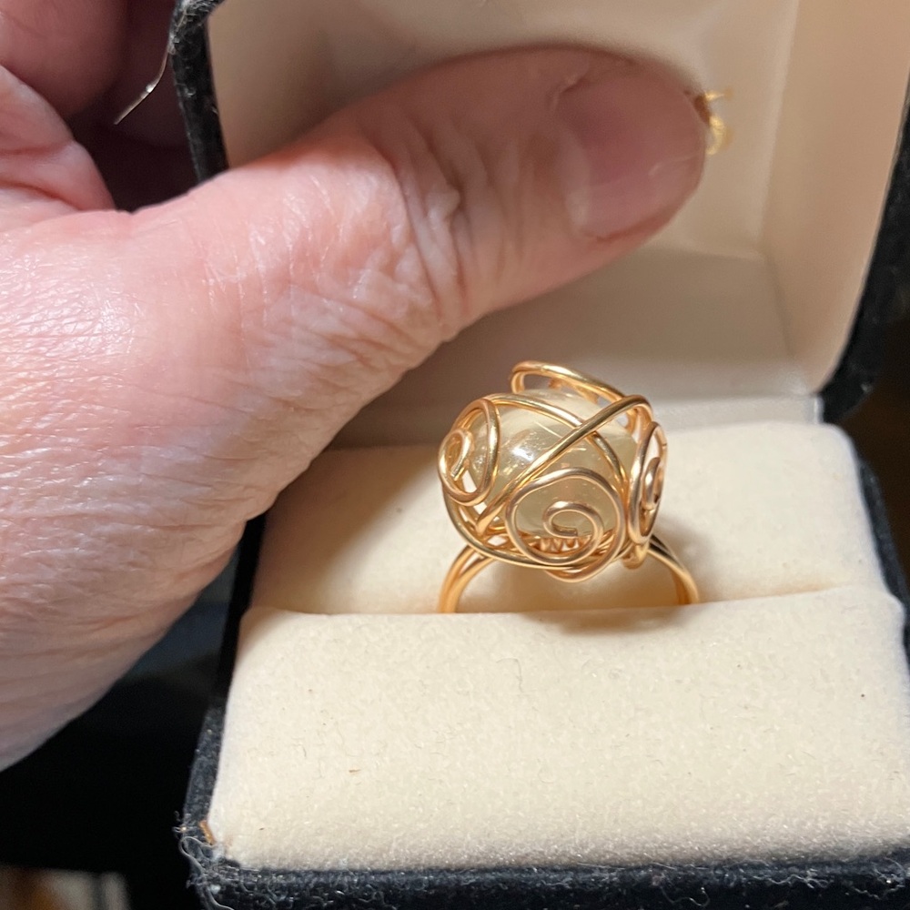 Elegant Citrine Gold Swirl Ring